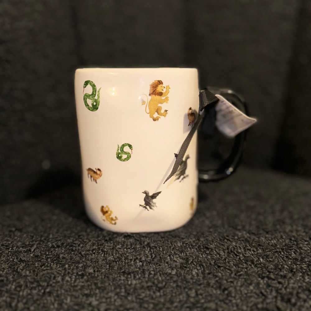 Rae Dunn - Hogwarts ☕️